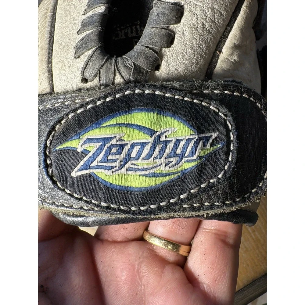 Rawlings Zephyr T-Ball Baseball Glove 11.25